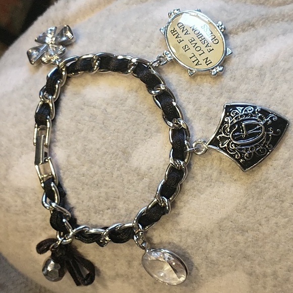 GUESS Charm Bracelet - Picture 1 of 8